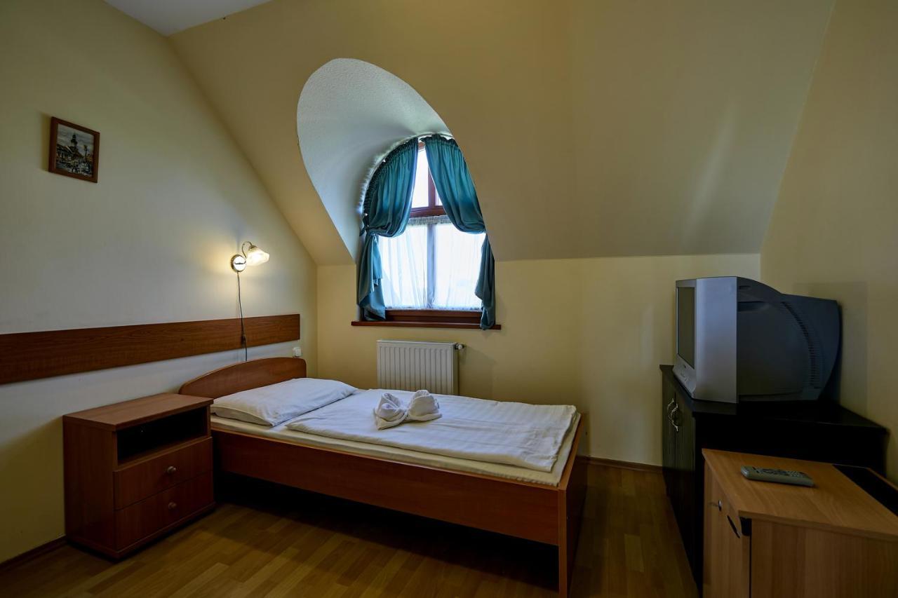 Pihenokereszt Panzio Bed & Breakfast Sopron Exterior foto